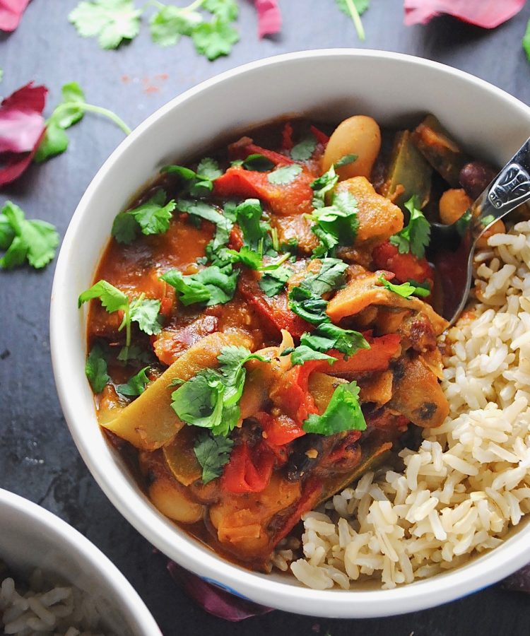 Easy One Pot Vegetarian Bean Chili